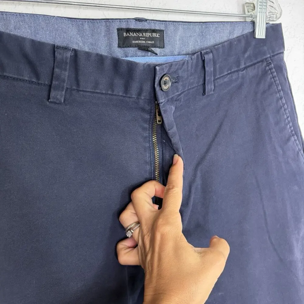 Banana Republic Navy Emerson Chino Pants size 33x30, classic, work, office
